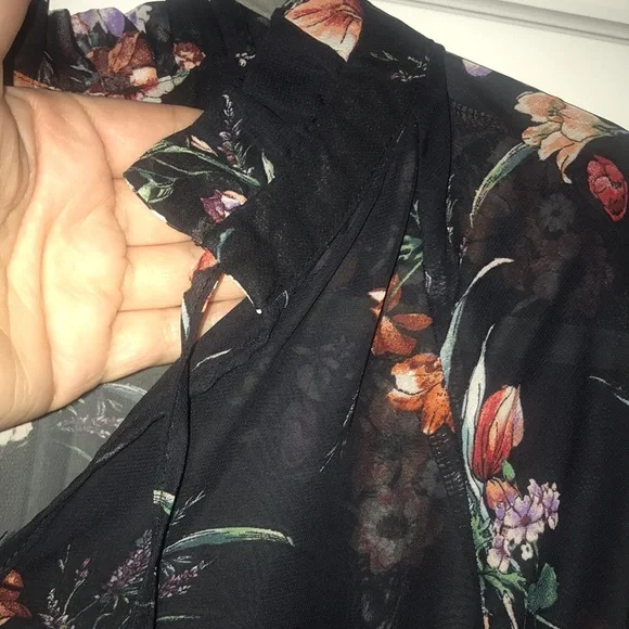 Women’s Haute Monde Black Floral Sheer Blouse, Size Large - Picture 5 of 5